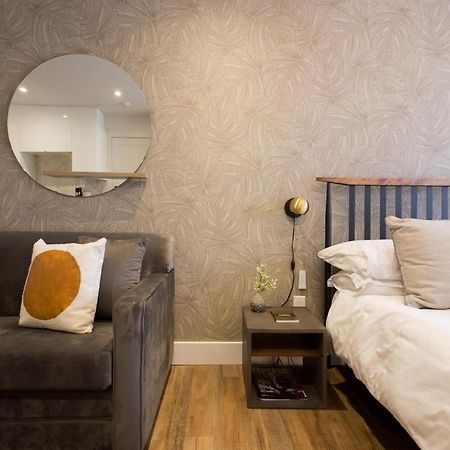 Romantic Studio In The Heart Of Little Italy By Den Stays Montréal Kültér fotó