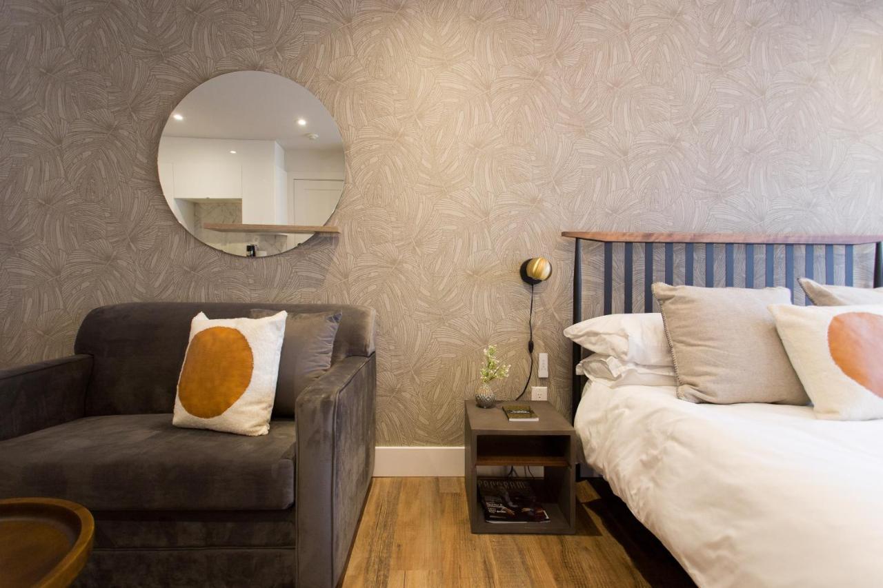 Romantic Studio In The Heart Of Little Italy By Den Stays Montréal Kültér fotó