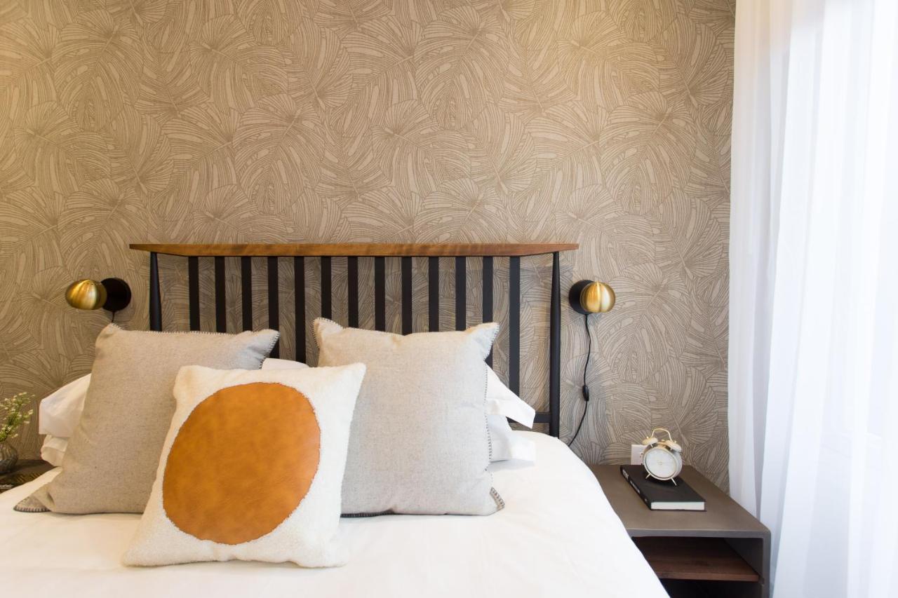 Romantic Studio In The Heart Of Little Italy By Den Stays Montréal Kültér fotó